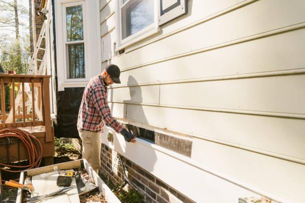 Trusted Emergency Siding Repair service in Roslyn, NY - Creative Siding